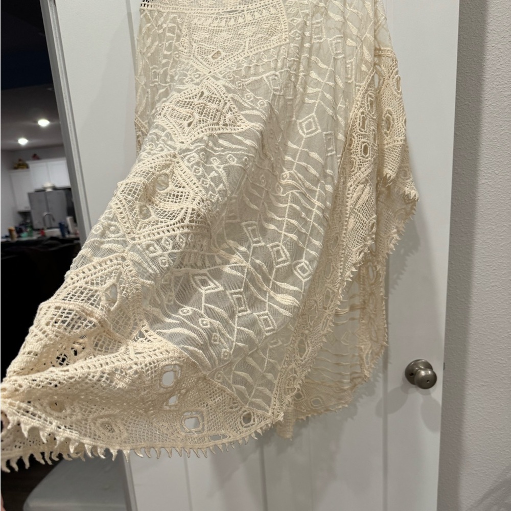 Cream Lace Pancho (coverup) - Picture 5 of 5